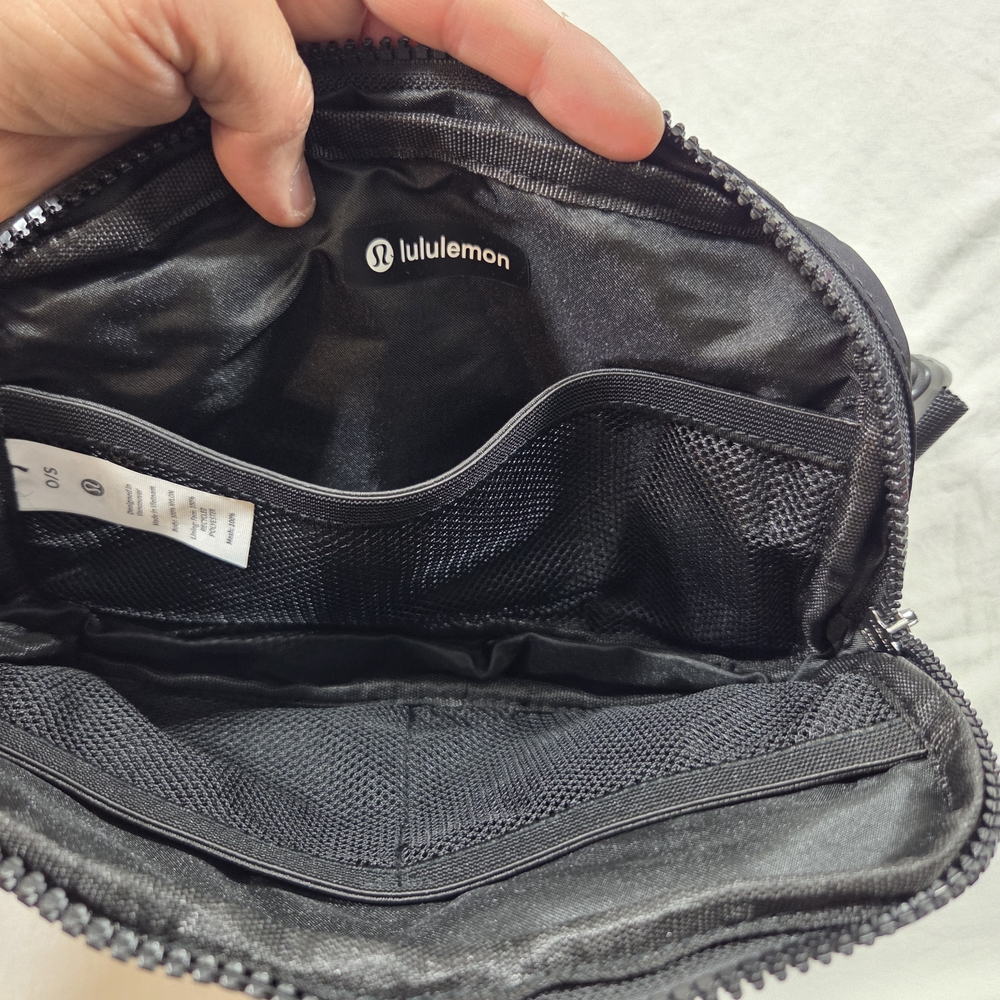 lululemon athletica Everywhere Go Bag Black Belt Bag Shoulder Bag - Picture 5 of 7
